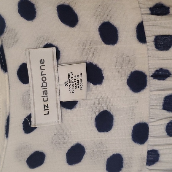 Liz Claiborne White and Blue polka dot sleevless tunic - Picture 2 of 4